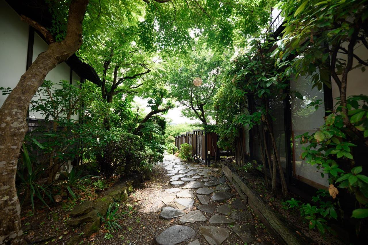 Yufuin Onsen Tsukanoma Luaran gambar